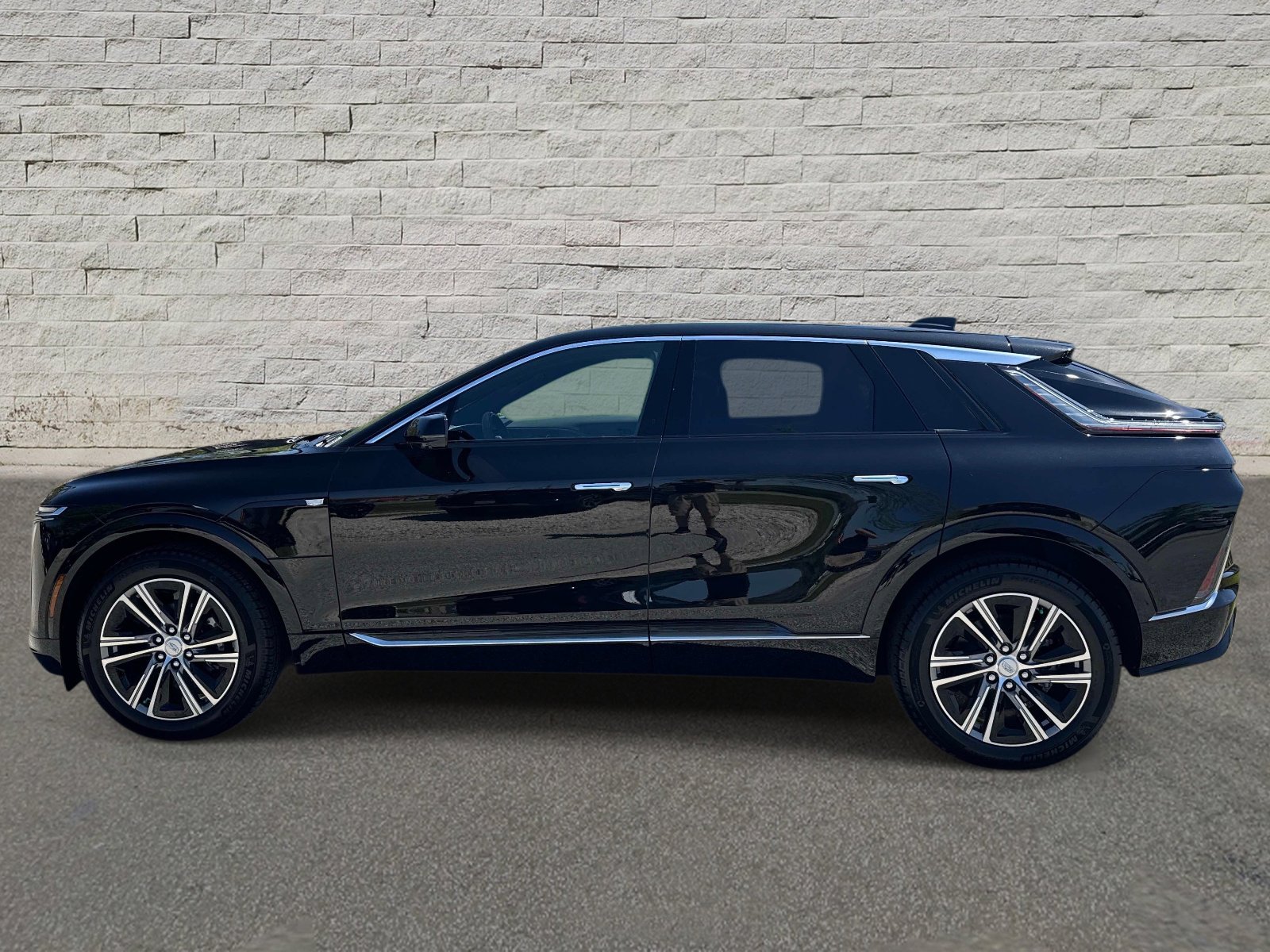 Certified 2026 Cadillac LYRIQ Luxury with VIN 1GYKPNRL8TZ304735 for sale in Jacksonville, FL