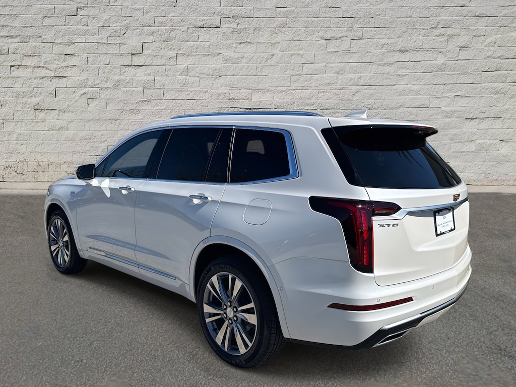 New 2025 CADILLAC XT6 Premium Luxury SUV