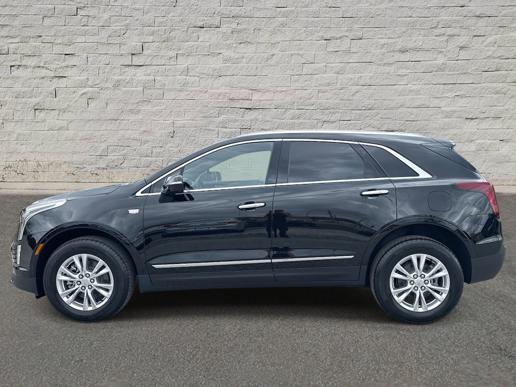 New 2026 CADILLAC XT5 Luxury SUV