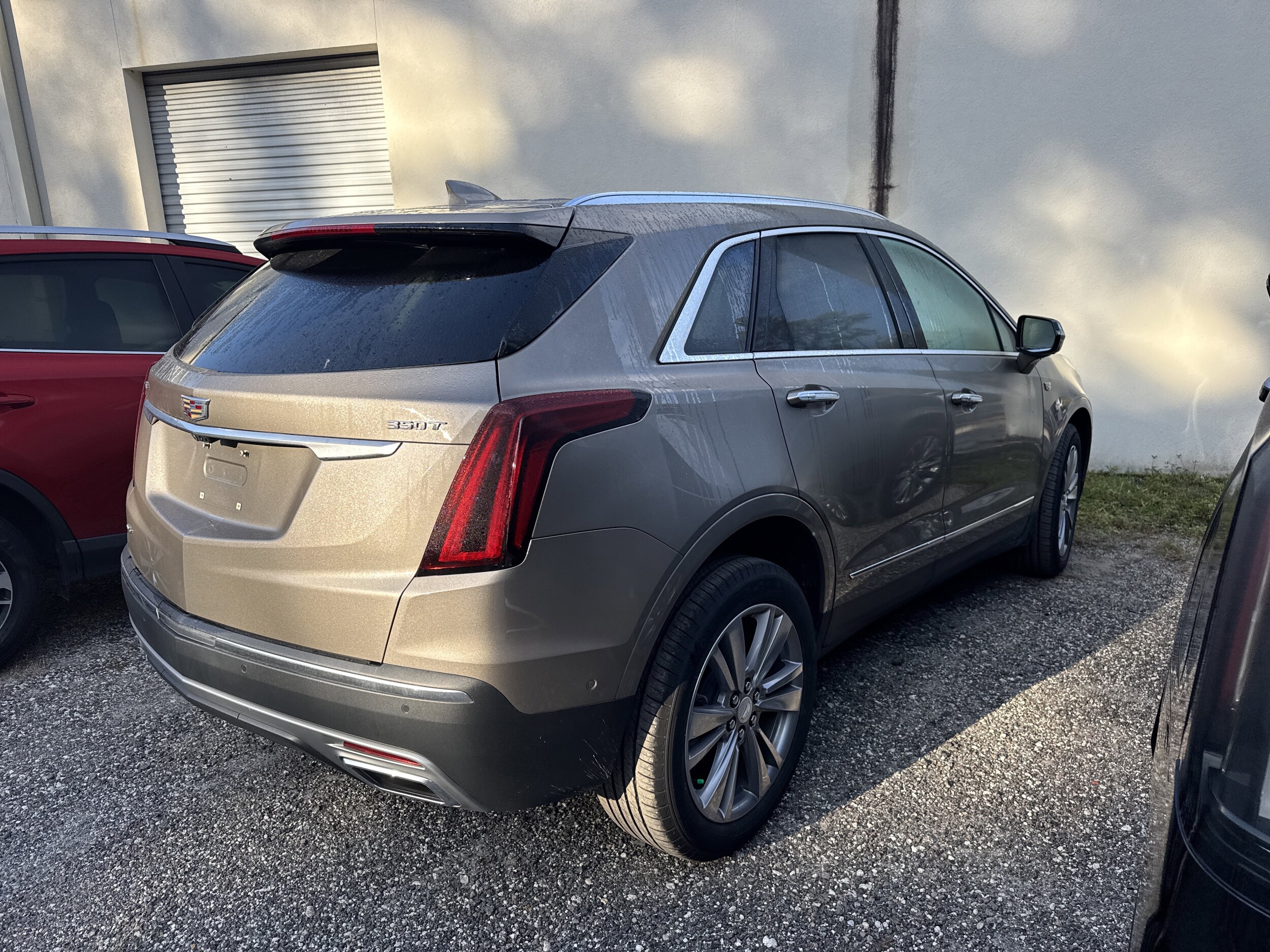 2023 Cadillac XT5 Premium Luxury photo 3