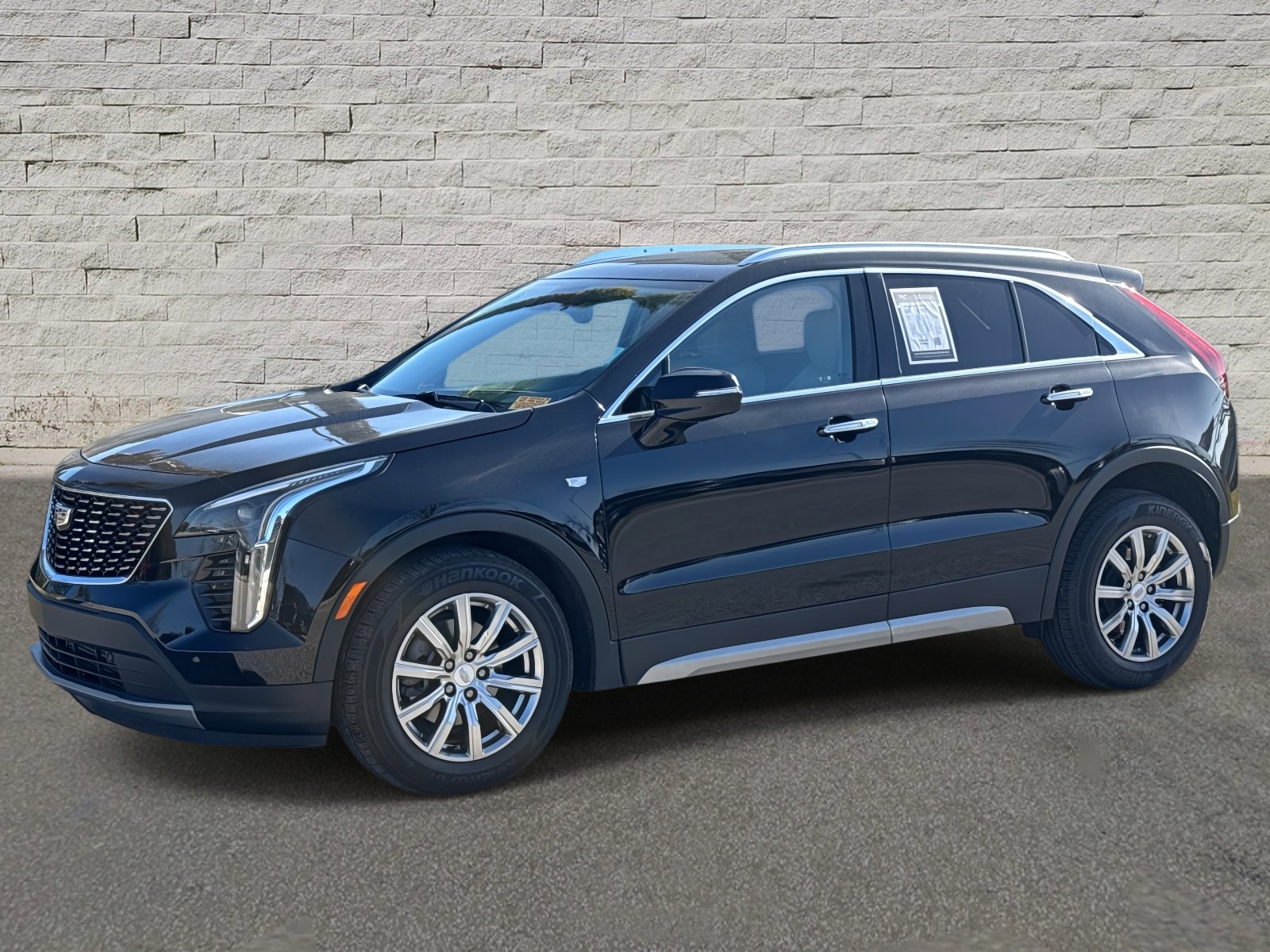 2022 Cadillac XT4 Premium Luxury