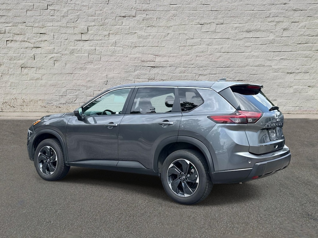 Used 2025 Nissan Rogue SV