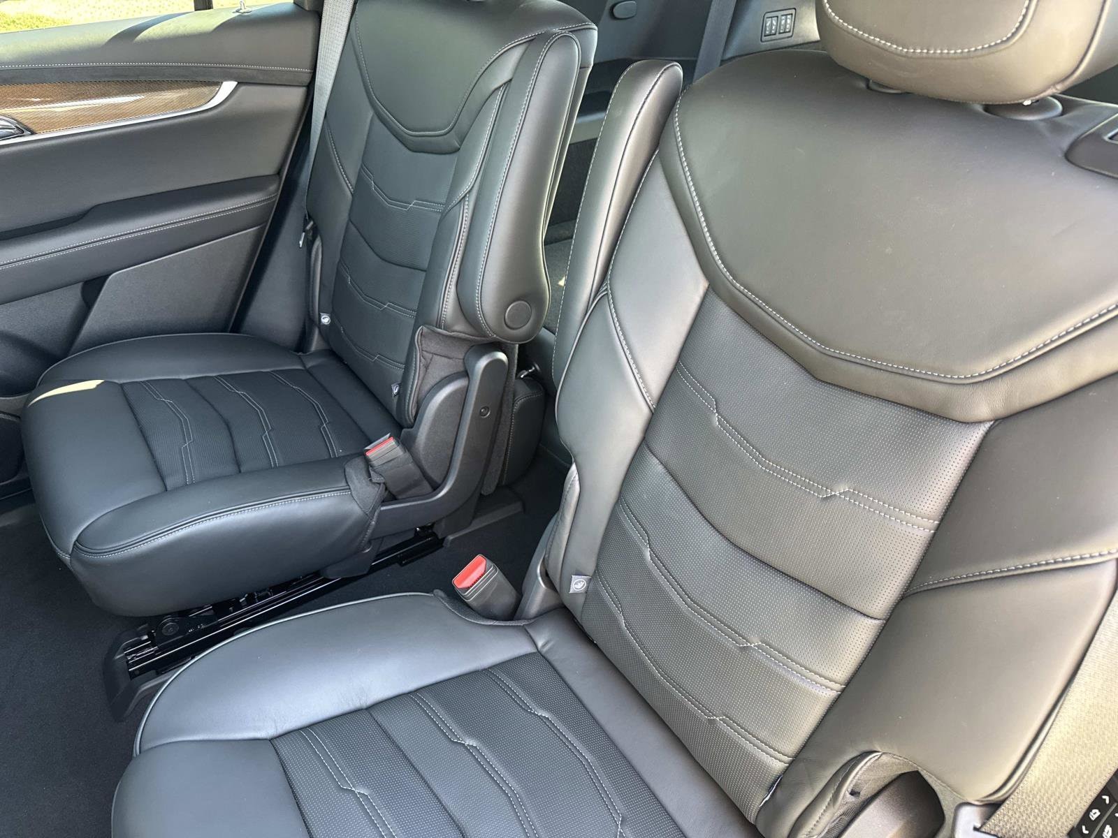 2025 Cadillac XT6 Premium Luxury - Photo 19