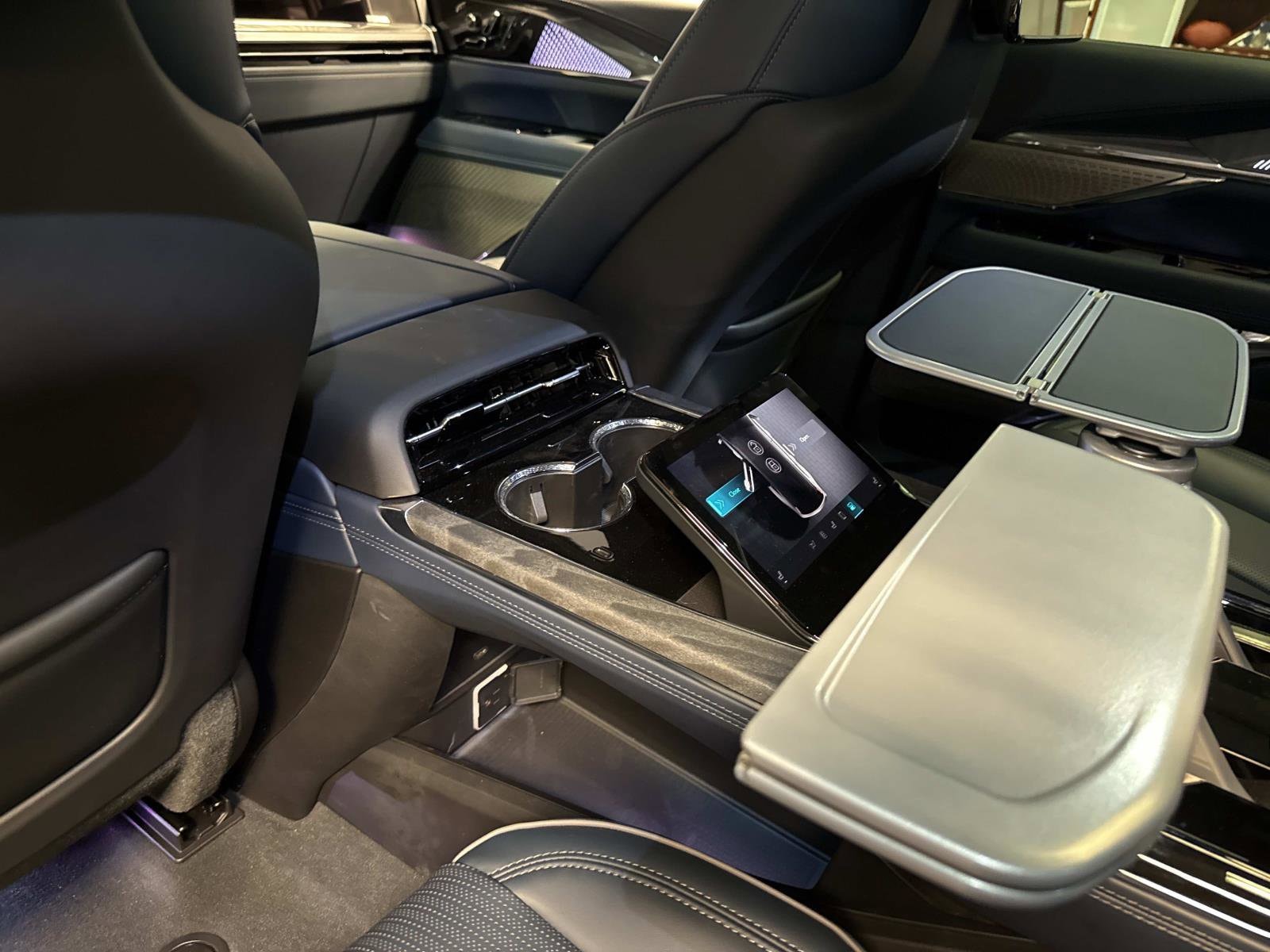 2025 Cadillac Escalade IQ Luxury 2 - Photo 26