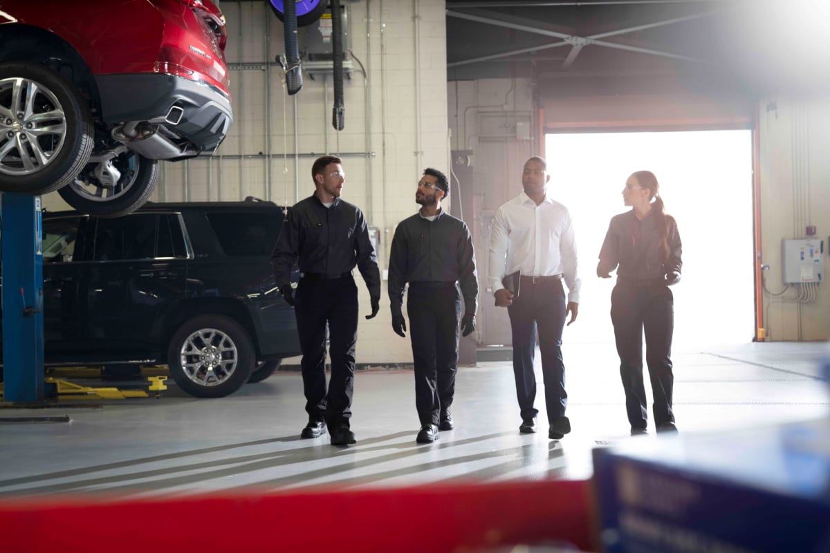 Cadillac-Service-ServiceBay-avengers.png