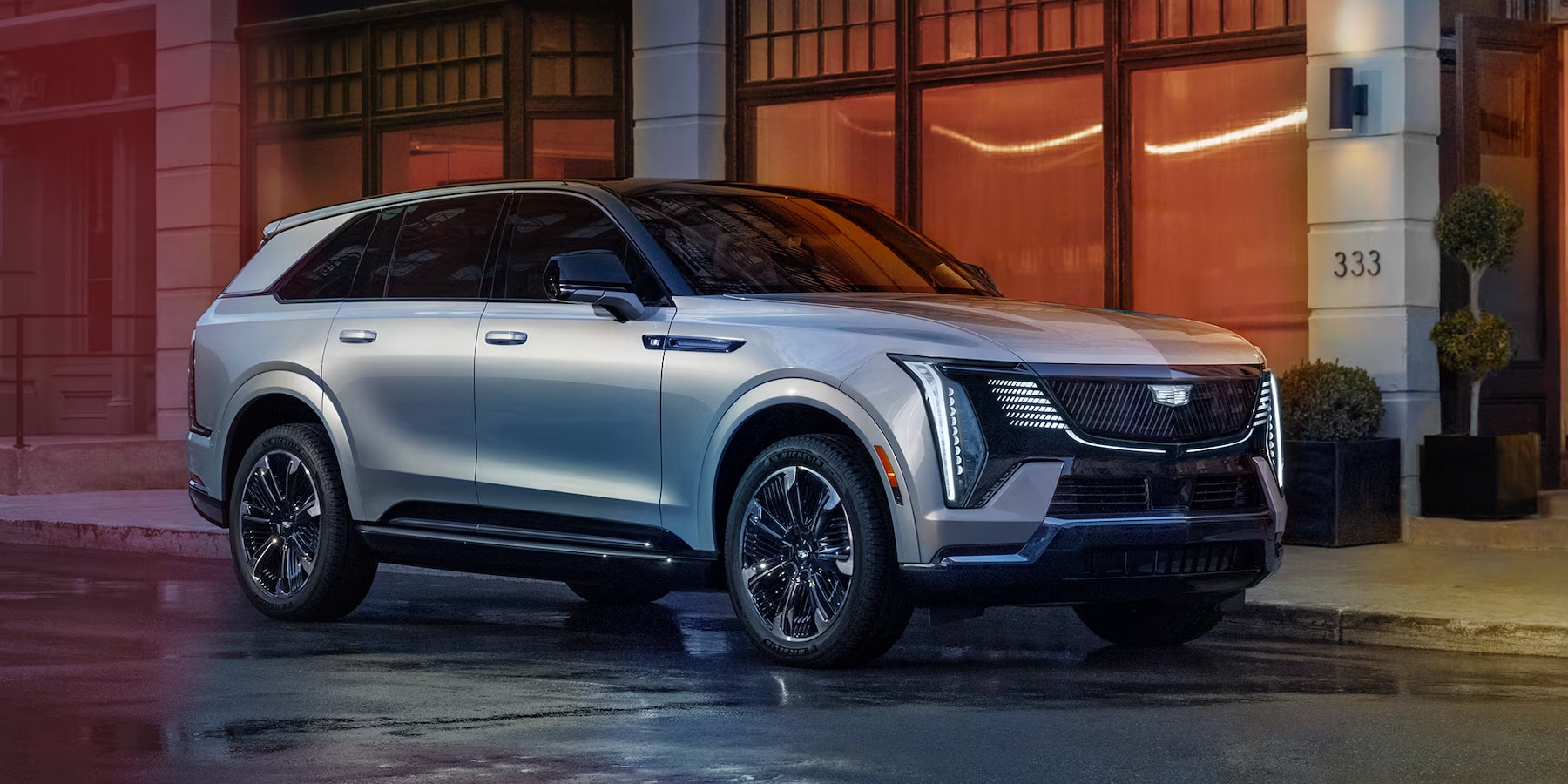 2025-cadillac-iq-parked-stoic.png