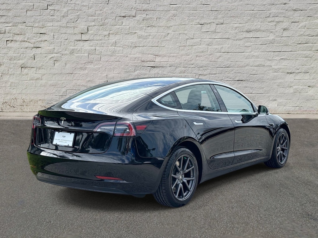 Used 2019 Tesla Model 3 Mid Range