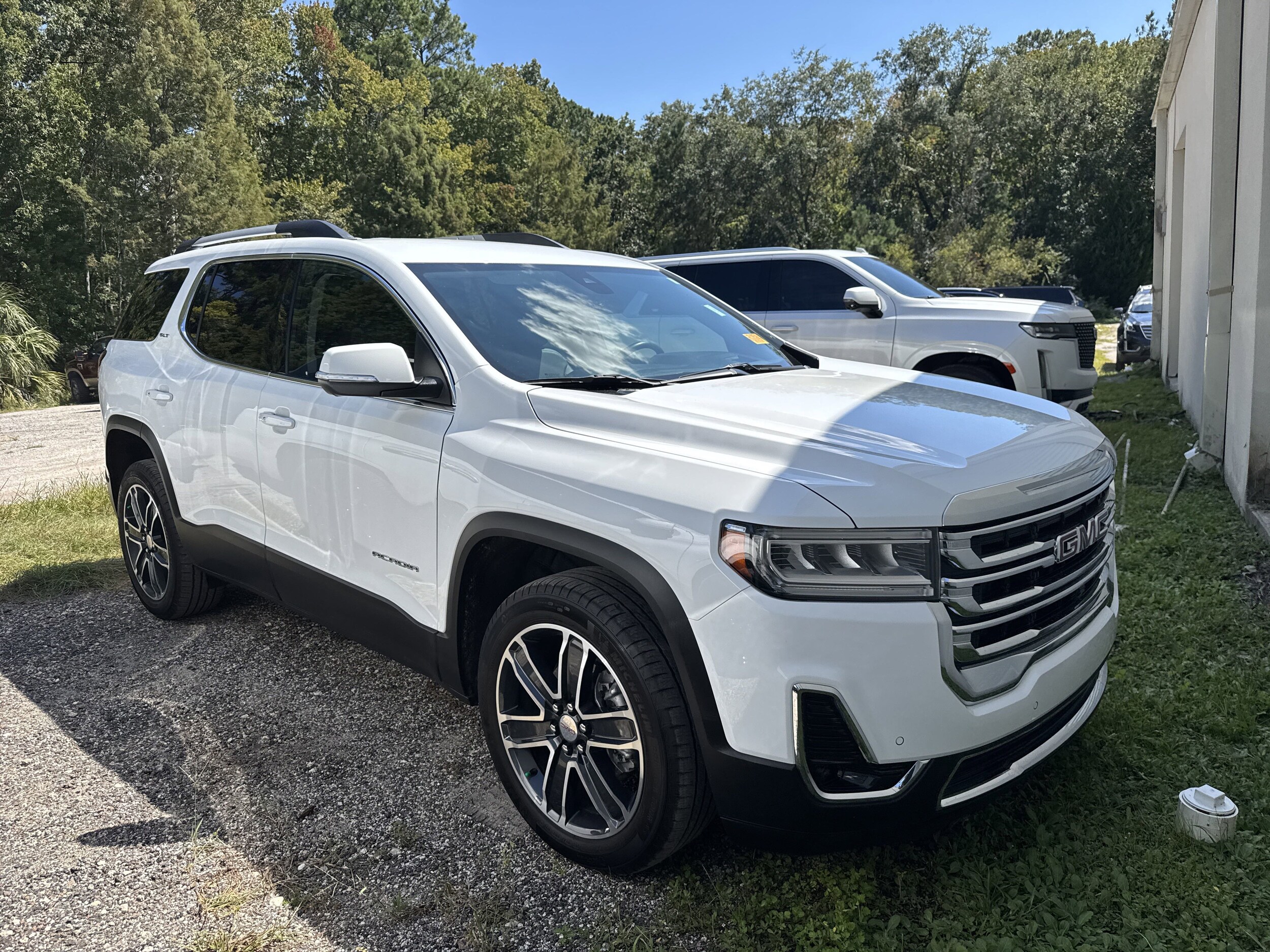 2022 Gmc Acadia SLT photo 2