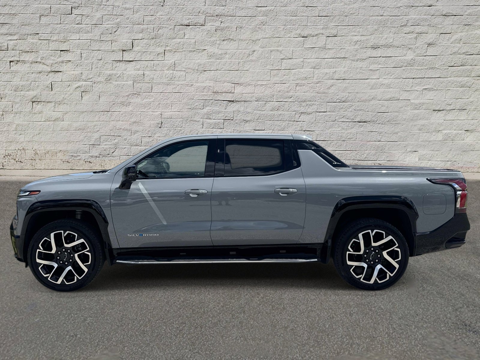 Used 2025 Chevrolet Silverado EV RST with VIN 1GC402EL8SU408516 for sale in Jacksonville, FL