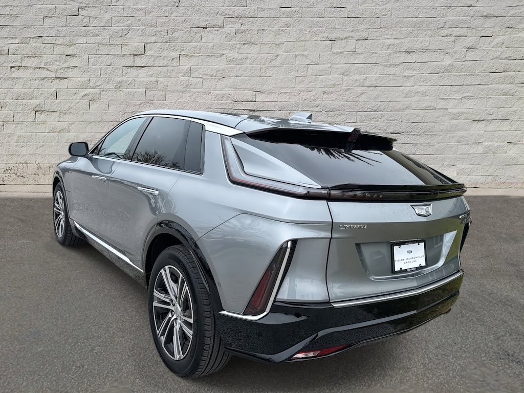 New 2025 CADILLAC LYRIQ Luxury 1 SUV