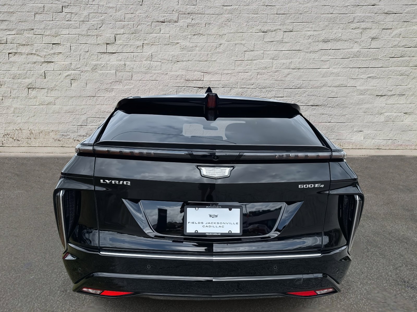 2024 Cadillac Lyriq Luxury photo 4