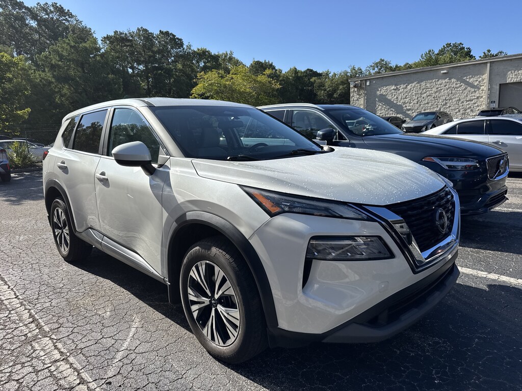 Used 2023 Nissan Rogue SV