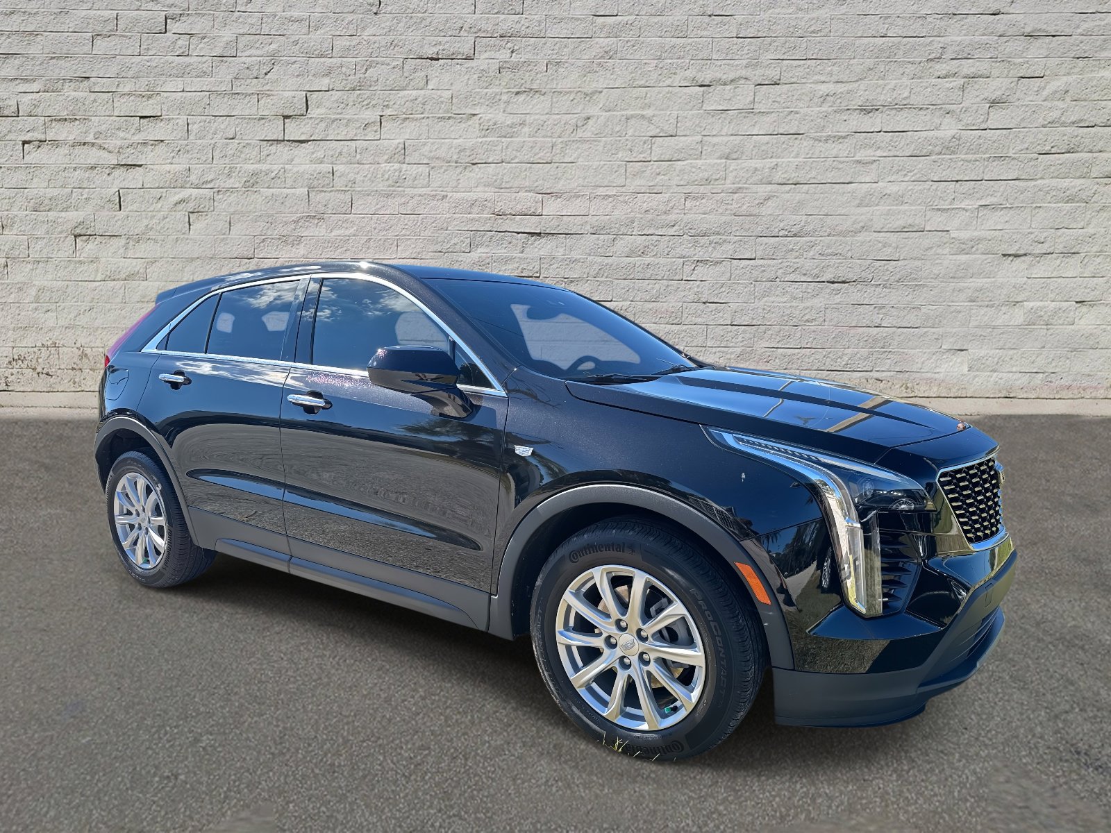 2023 Cadillac XT4 Luxury photo 3