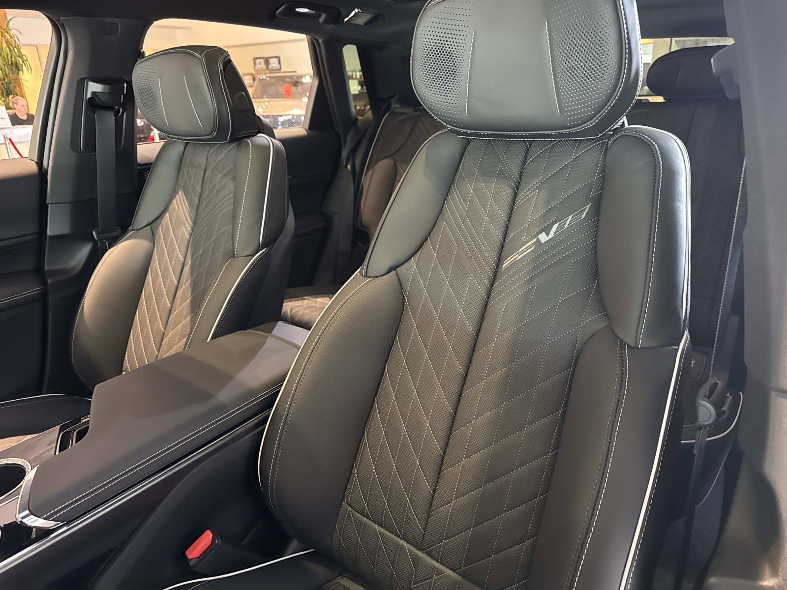 2026 Cadillac LYRIQ V Premium - Photo 18