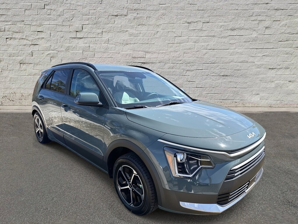 Used 2024 Kia Niro EX