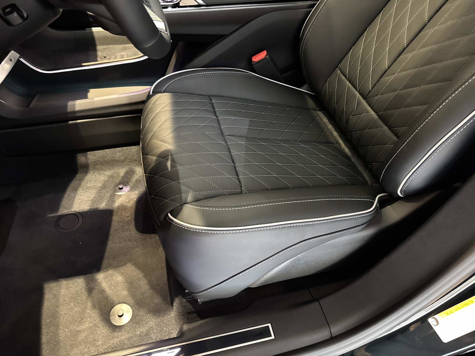 2026 Cadillac LYRIQ V Premium - Photo 17