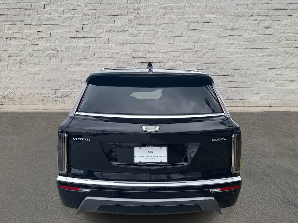Used 2026 CADILLAC VISTIQ Luxury SUV