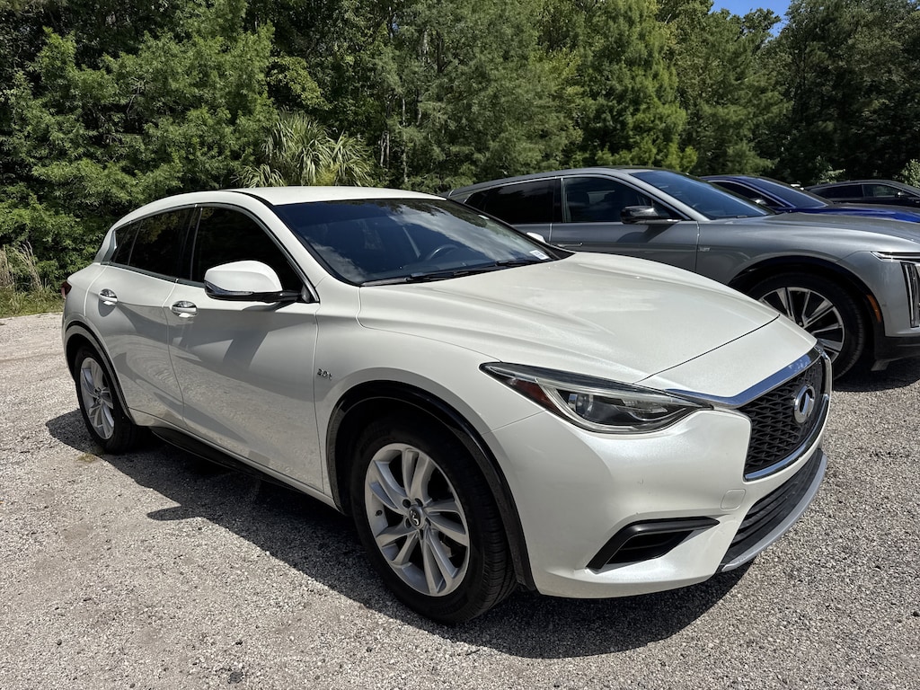 Used 2018 INFINITI QX30 Luxury