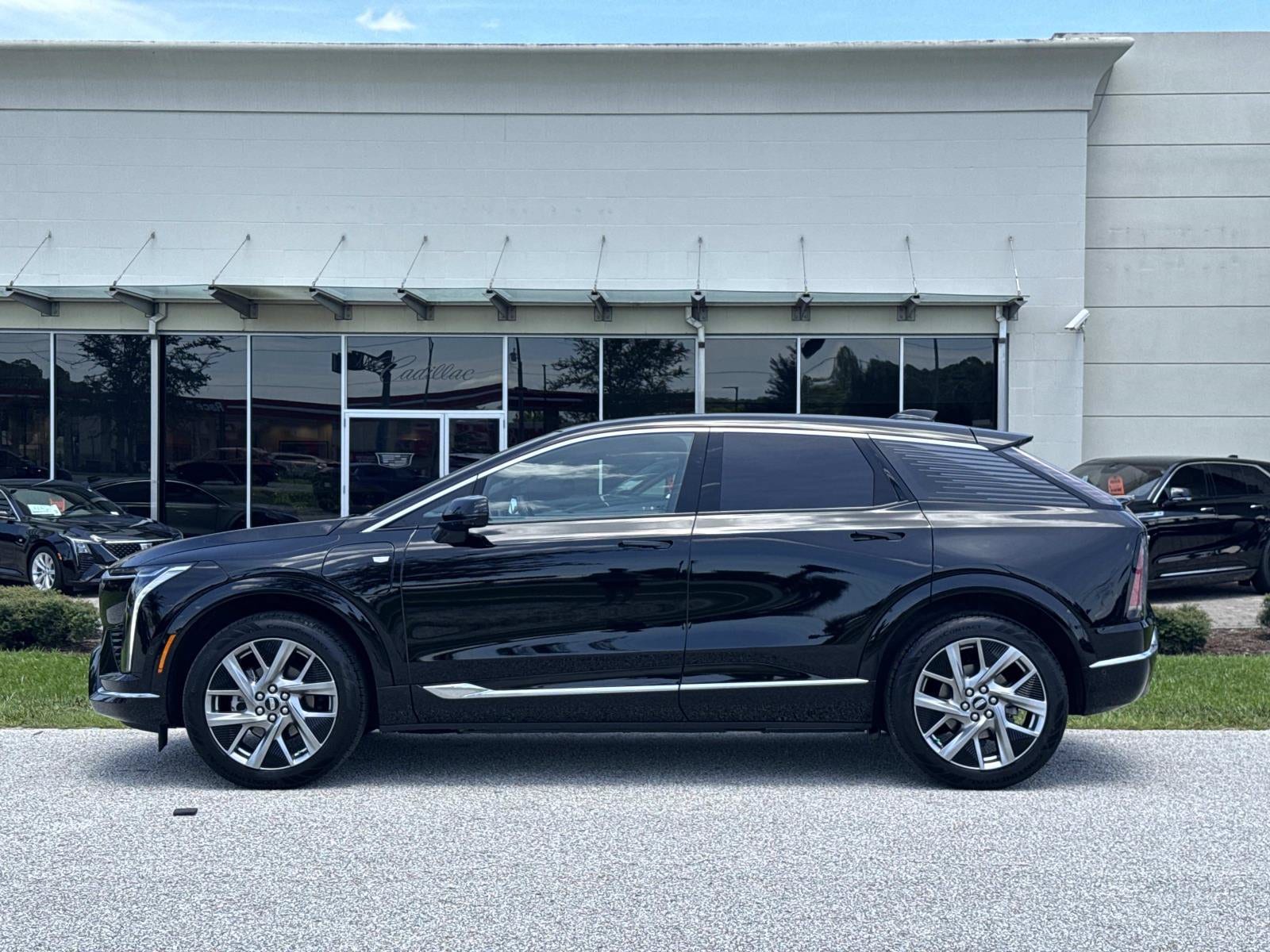 Used 2025 Cadillac OPTIQ Luxury 2 with VIN 3GYK3DMR3SS141084 for sale in Jacksonville, FL