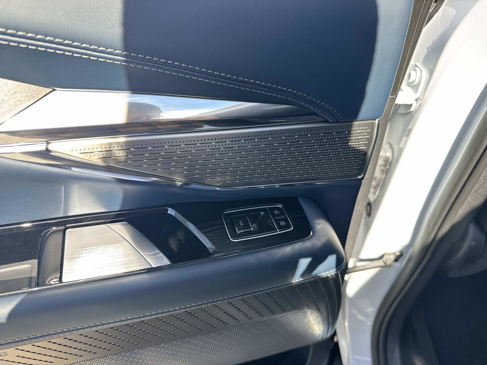 2026 Cadillac Escalade IQL Premium Luxury - Photo 13