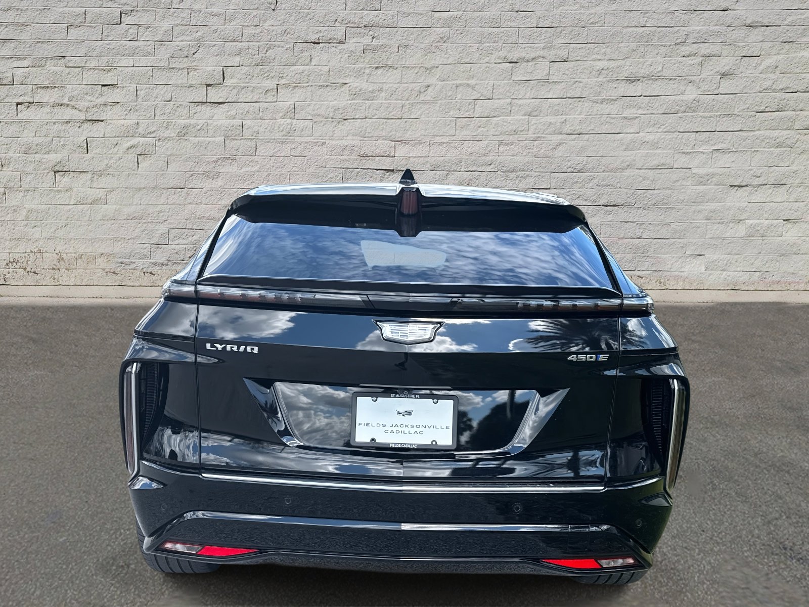 2024 Cadillac Lyriq Luxury photo 4