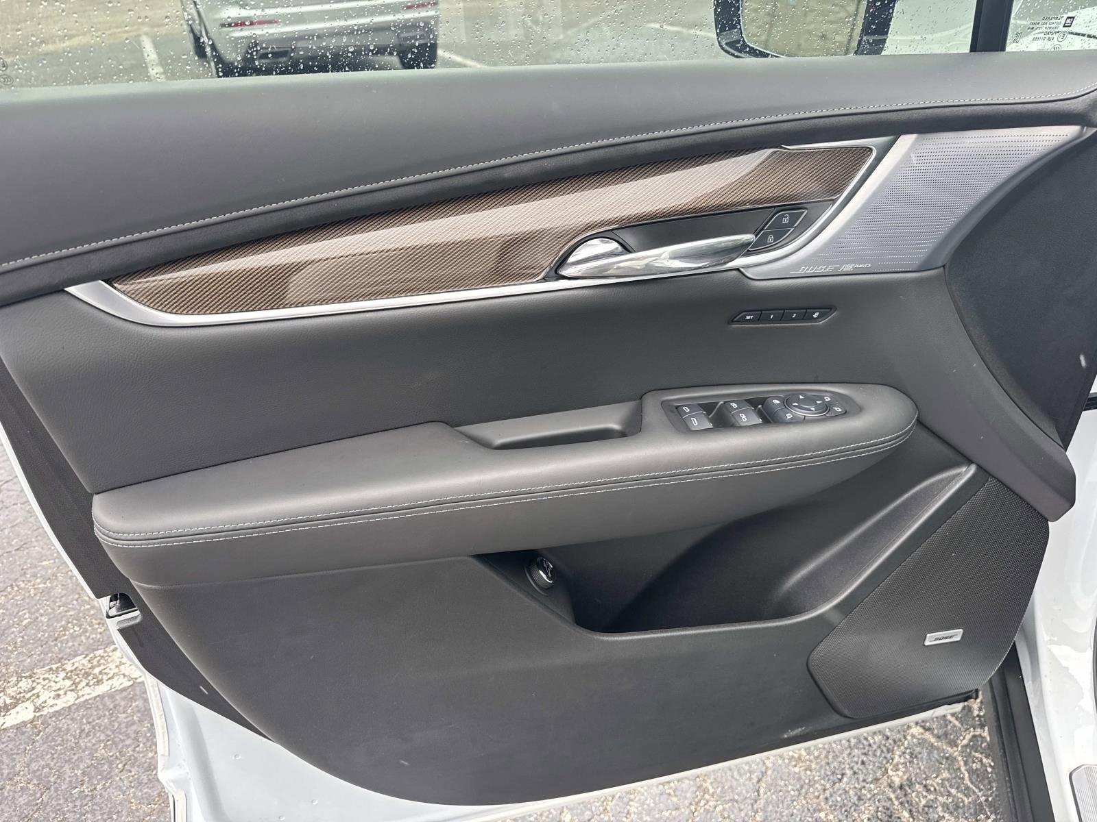 2025 Cadillac XT6 Premium Luxury - Photo 16