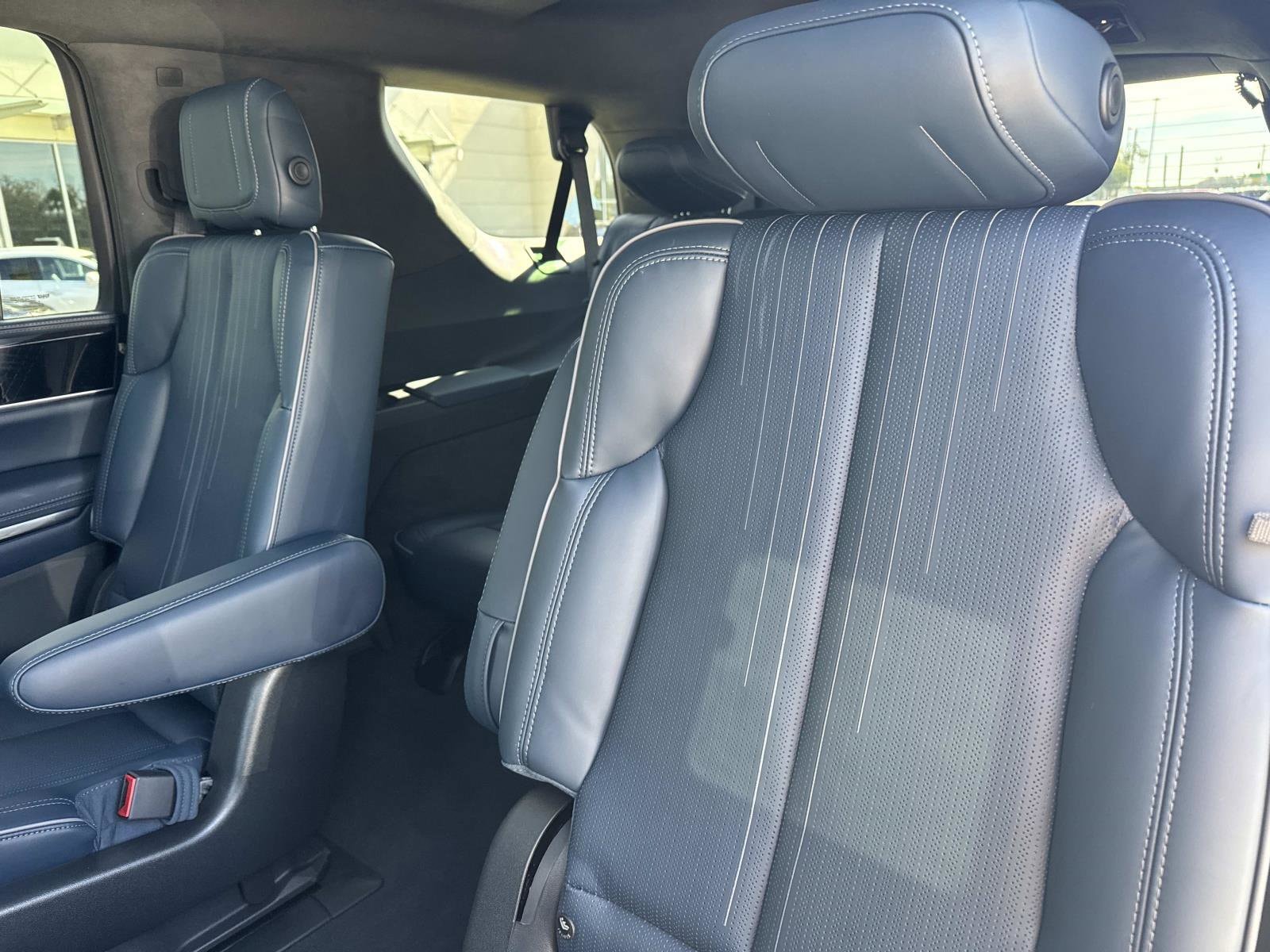 2026 Cadillac Escalade IQL Premium Luxury - Photo 15