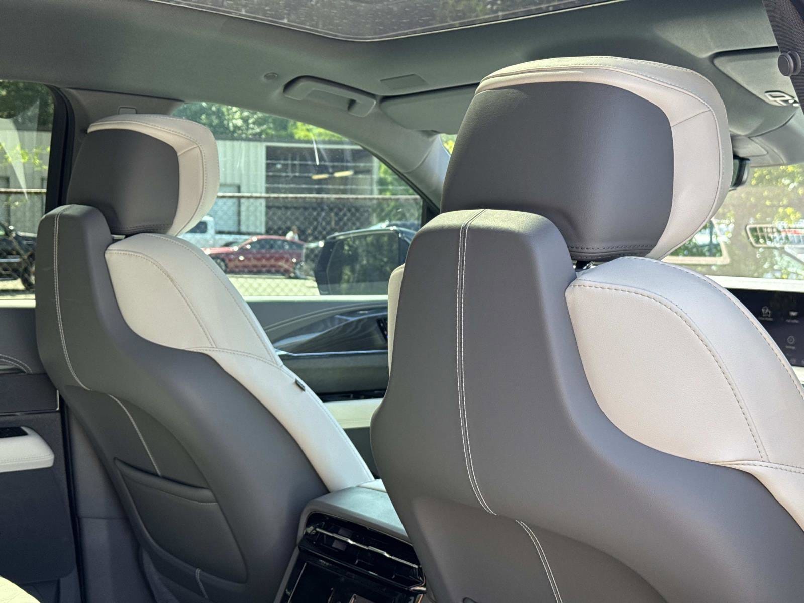 2026 Cadillac Escalade IQ Luxury - Photo 27