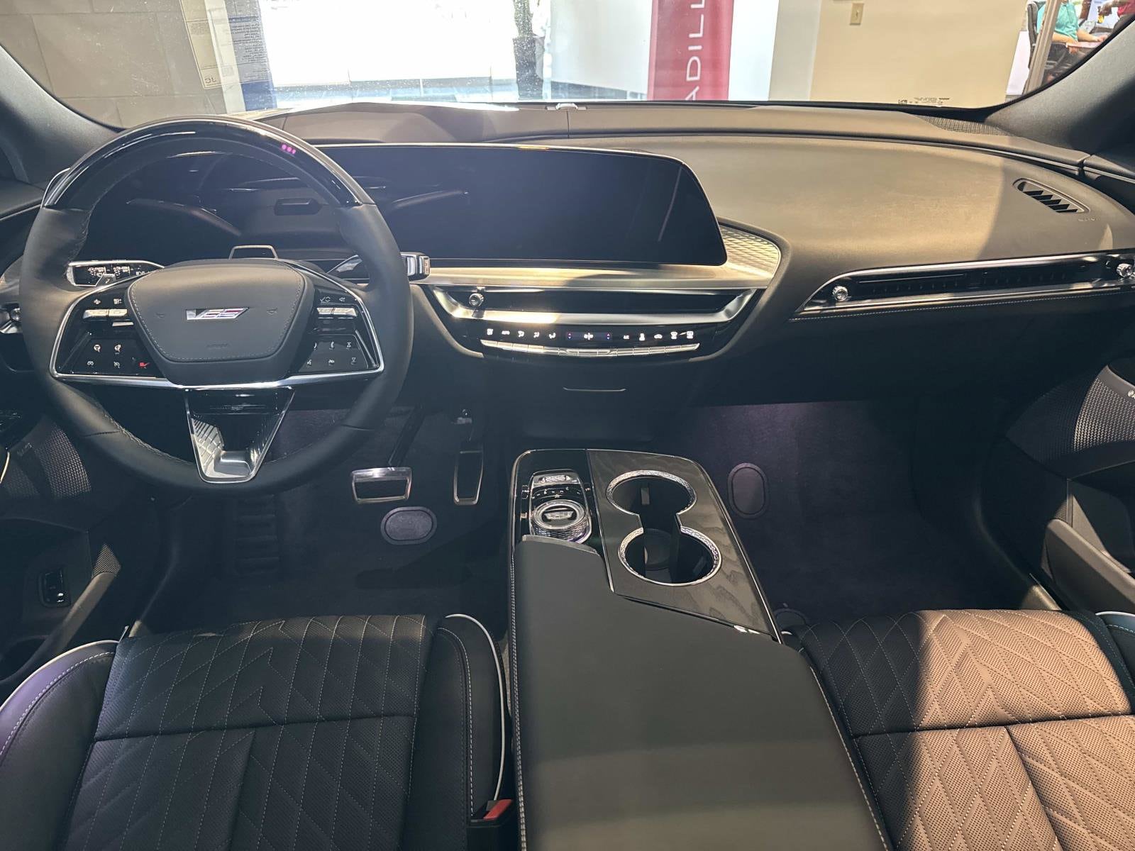 2026 Cadillac LYRIQ V Premium - Photo 13