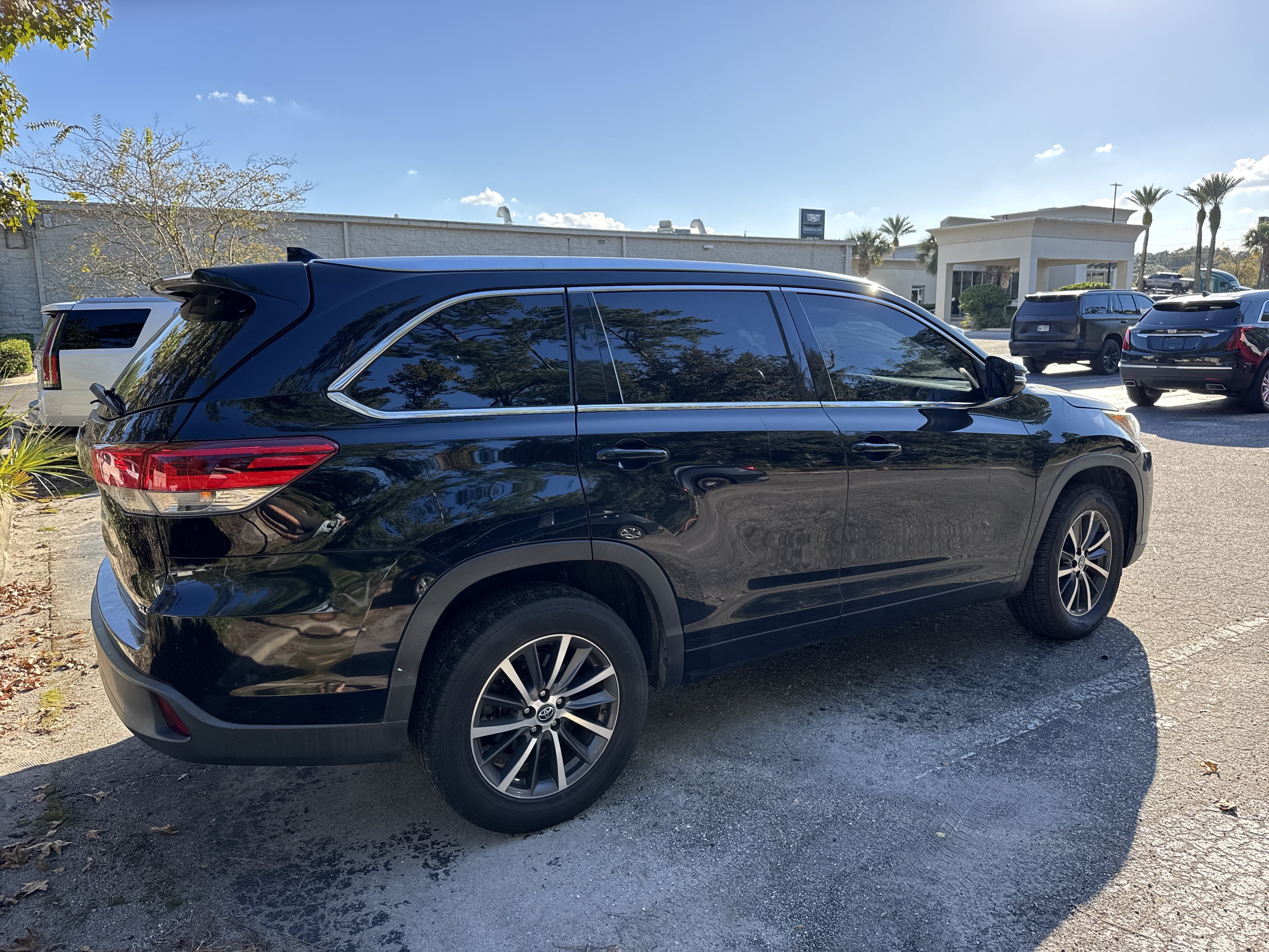 Used 2017 Toyota Highlander XLE