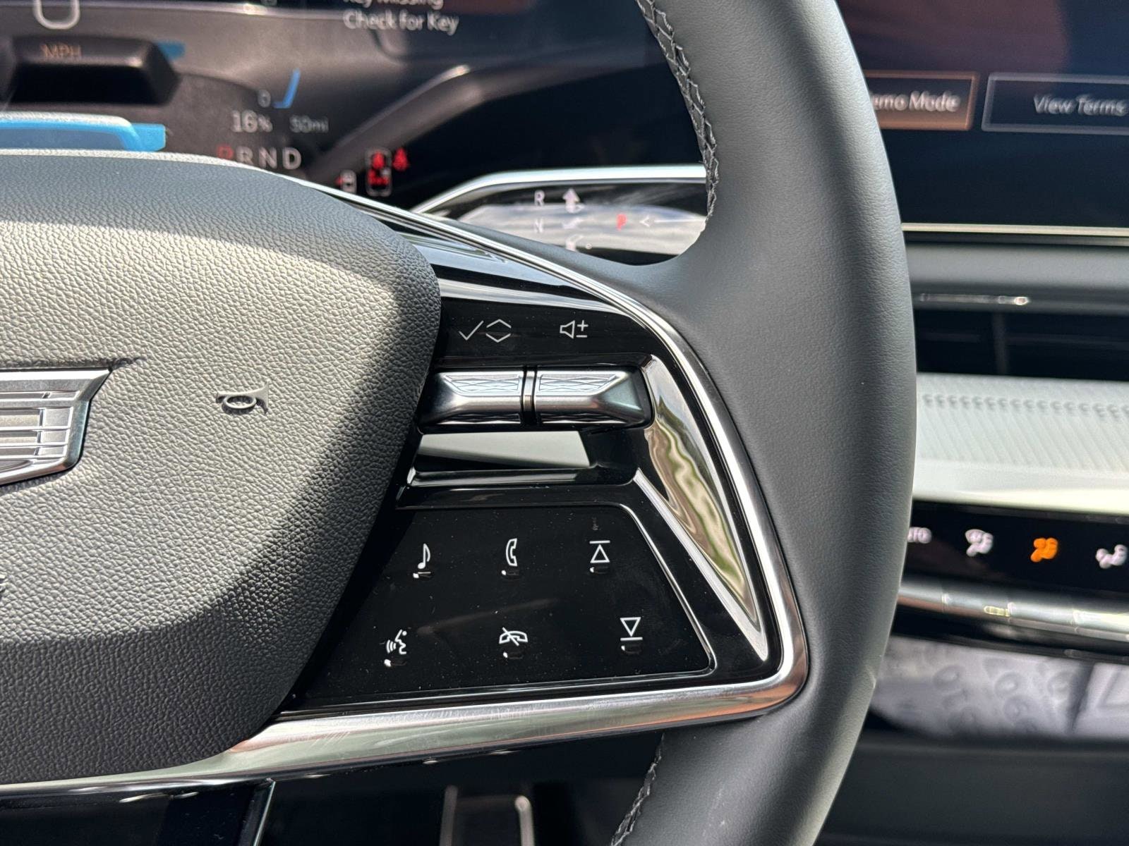 2026 Cadillac OPTIQ Sport - Photo 18