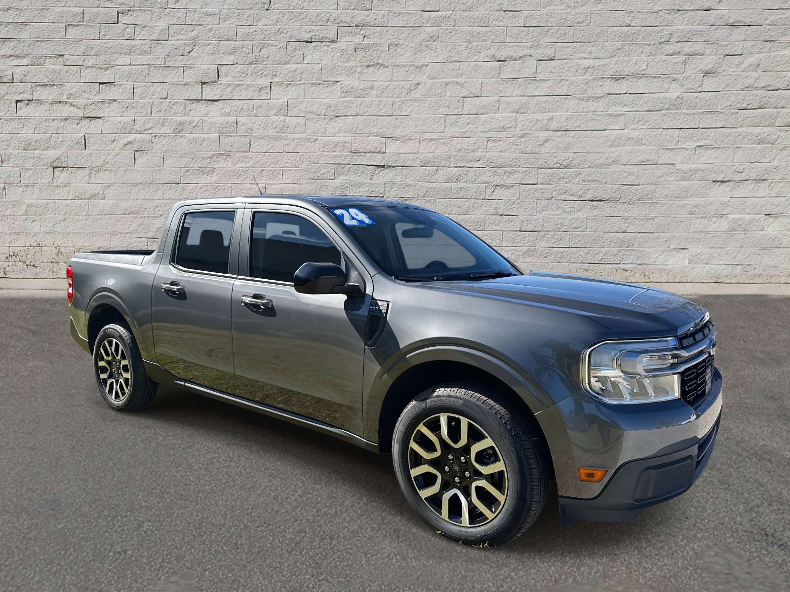 2024 Ford Maverick Lariat photo 2