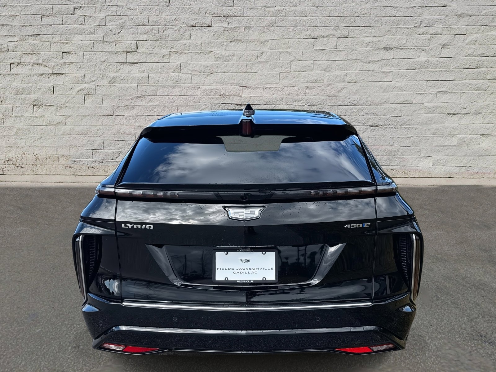 2025 Cadillac Lyriq Luxury photo 4