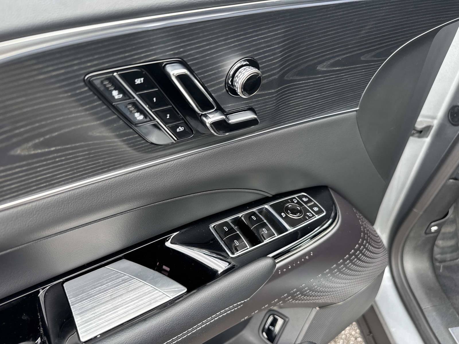 2025 Cadillac LYRIQ Luxury 1 - Photo 20
