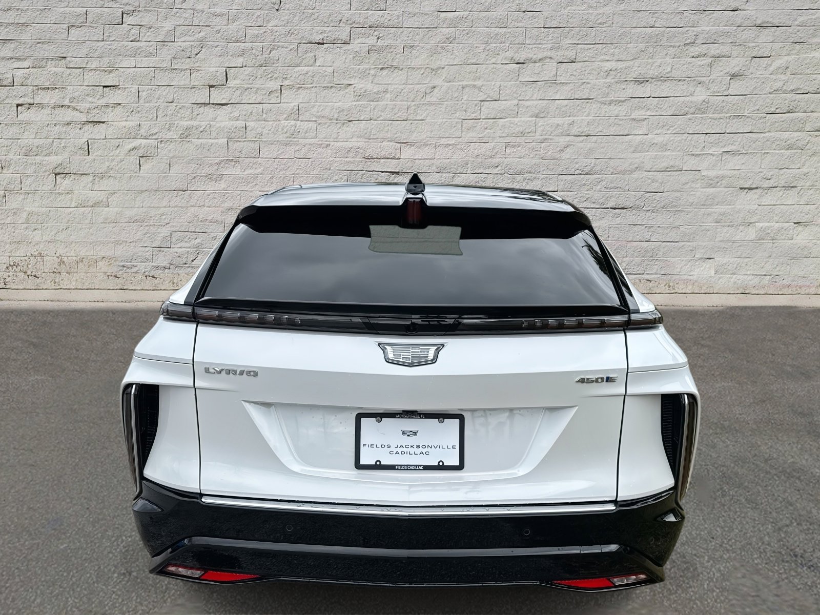 2025 Cadillac Lyriq Luxury photo 4