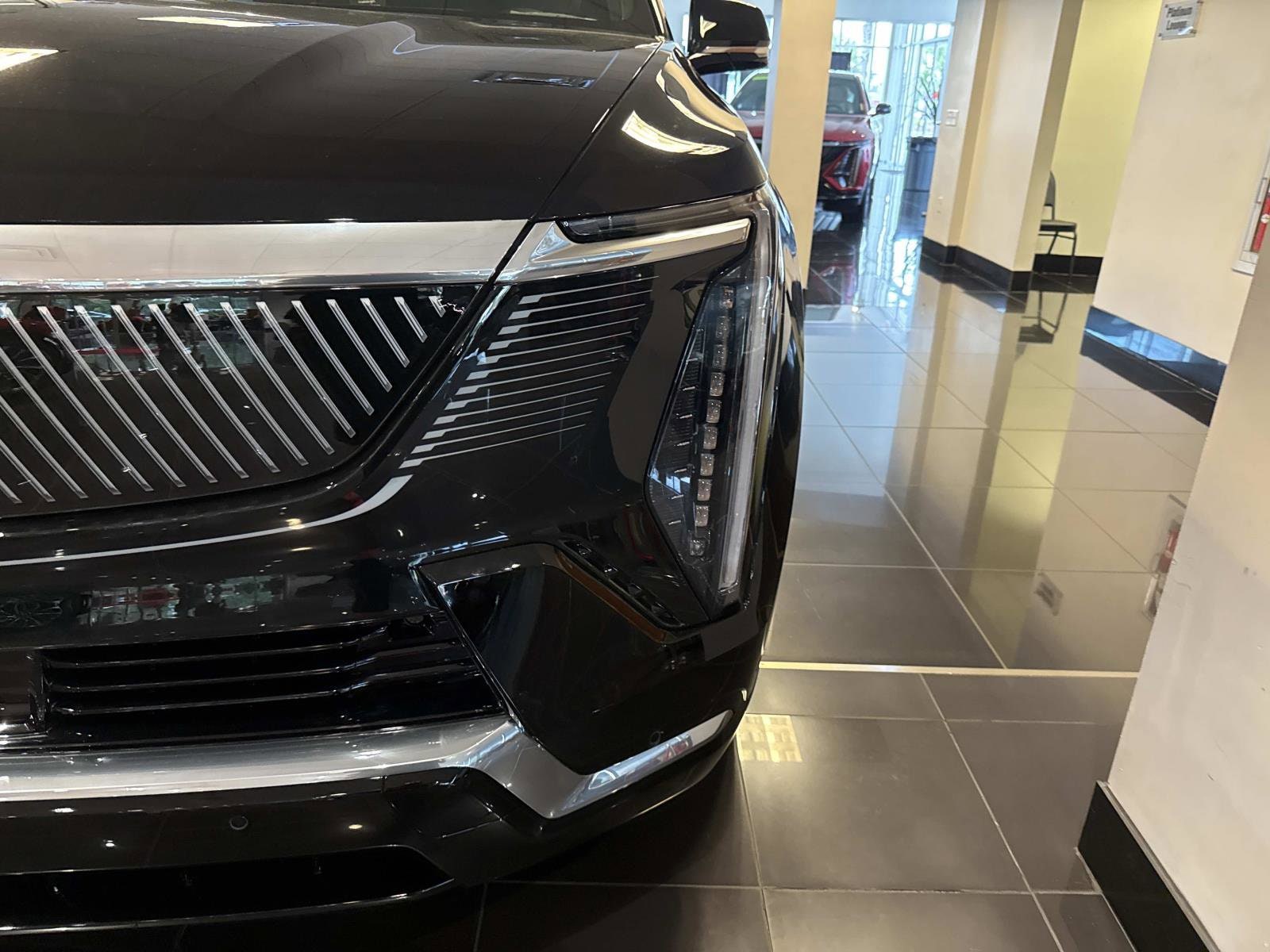 2025 Cadillac Escalade IQ Luxury 2 - Photo 8