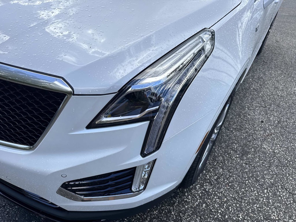 New 2025 CADILLAC XT5 Sport SUV