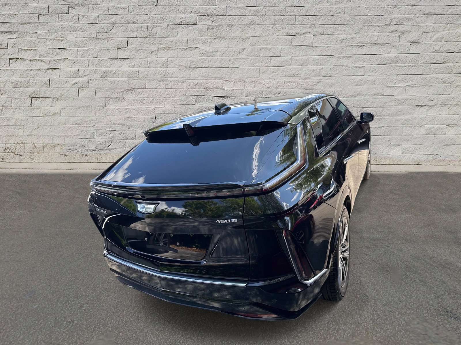 View vehicle photo 5