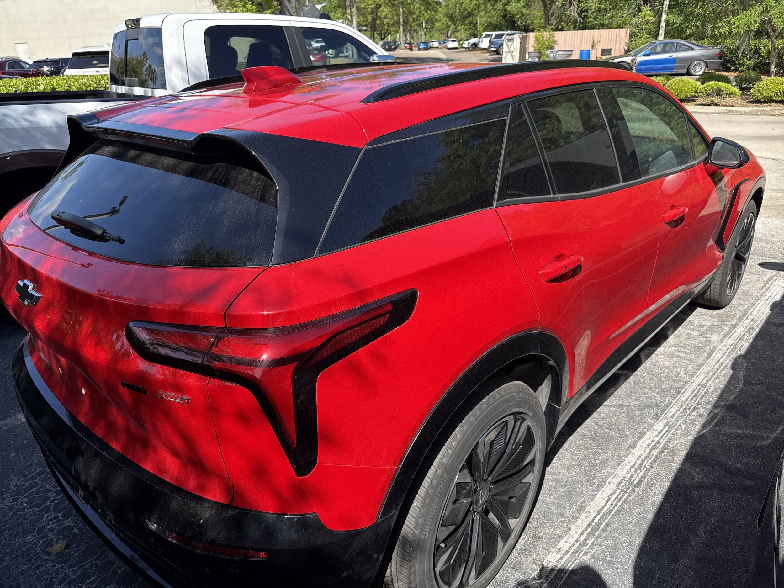 View vehicle photo 3