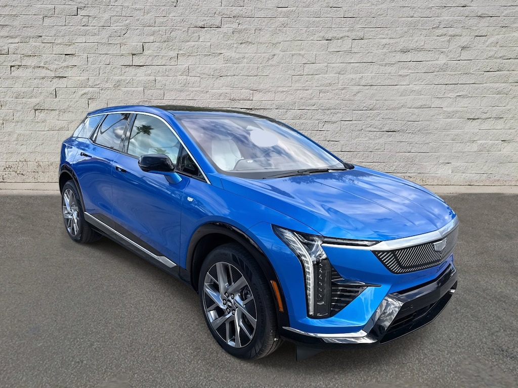 New 2026 CADILLAC OPTIQ Luxury SUV