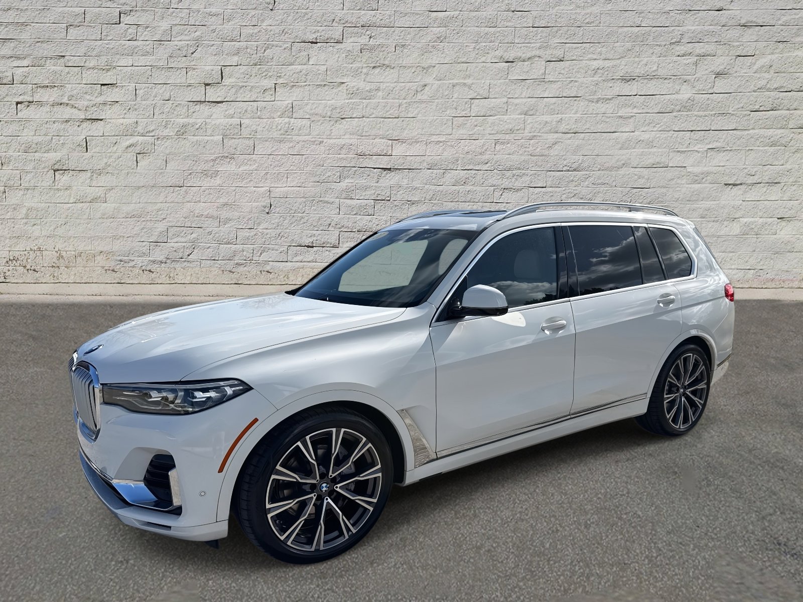 2021 BMW X7 40i's photo