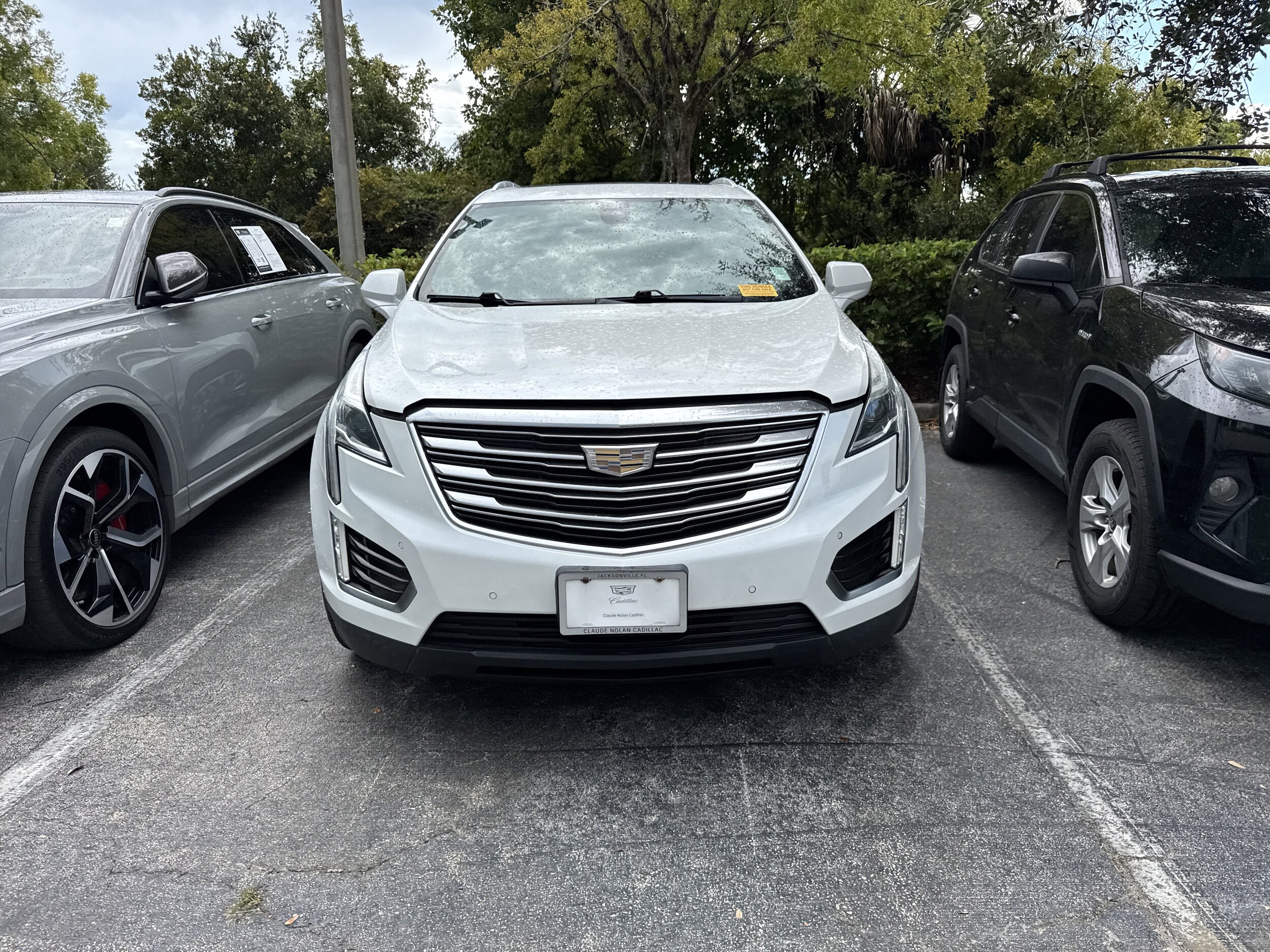 2017 Cadillac XT5 Premium Luxury photo 2