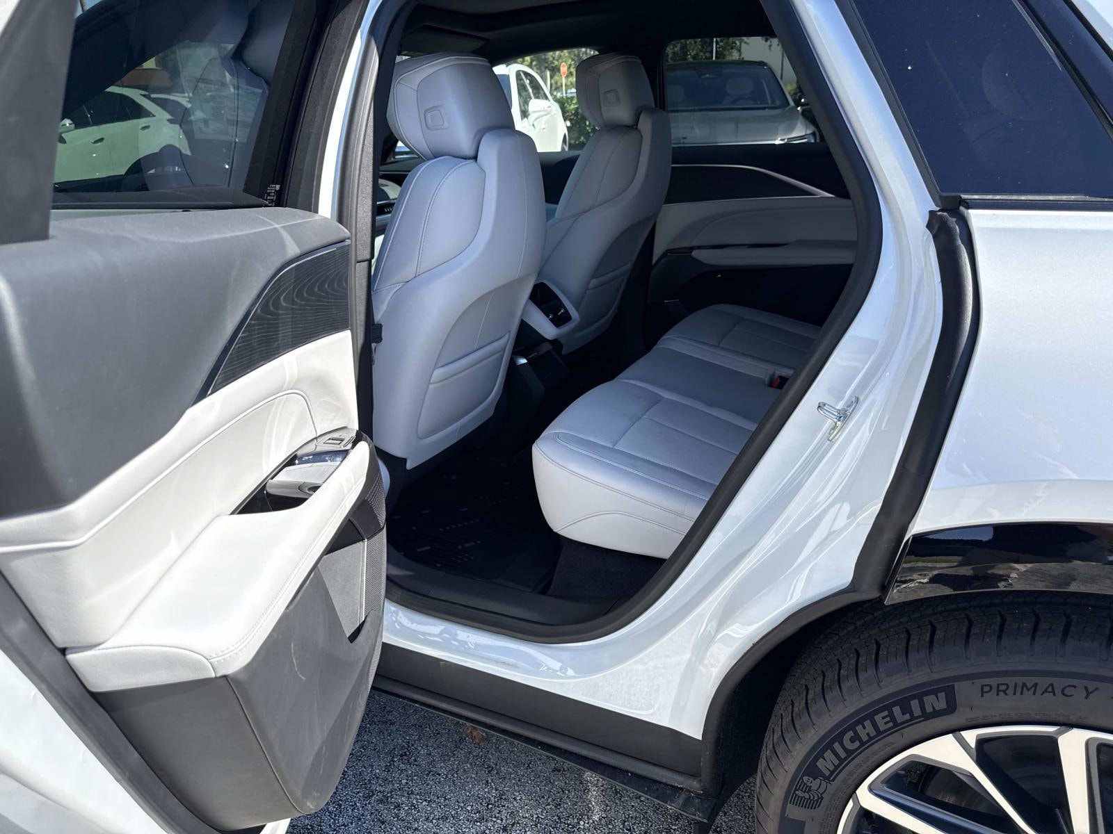 2025 Cadillac LYRIQ Sport 1 - Photo 14