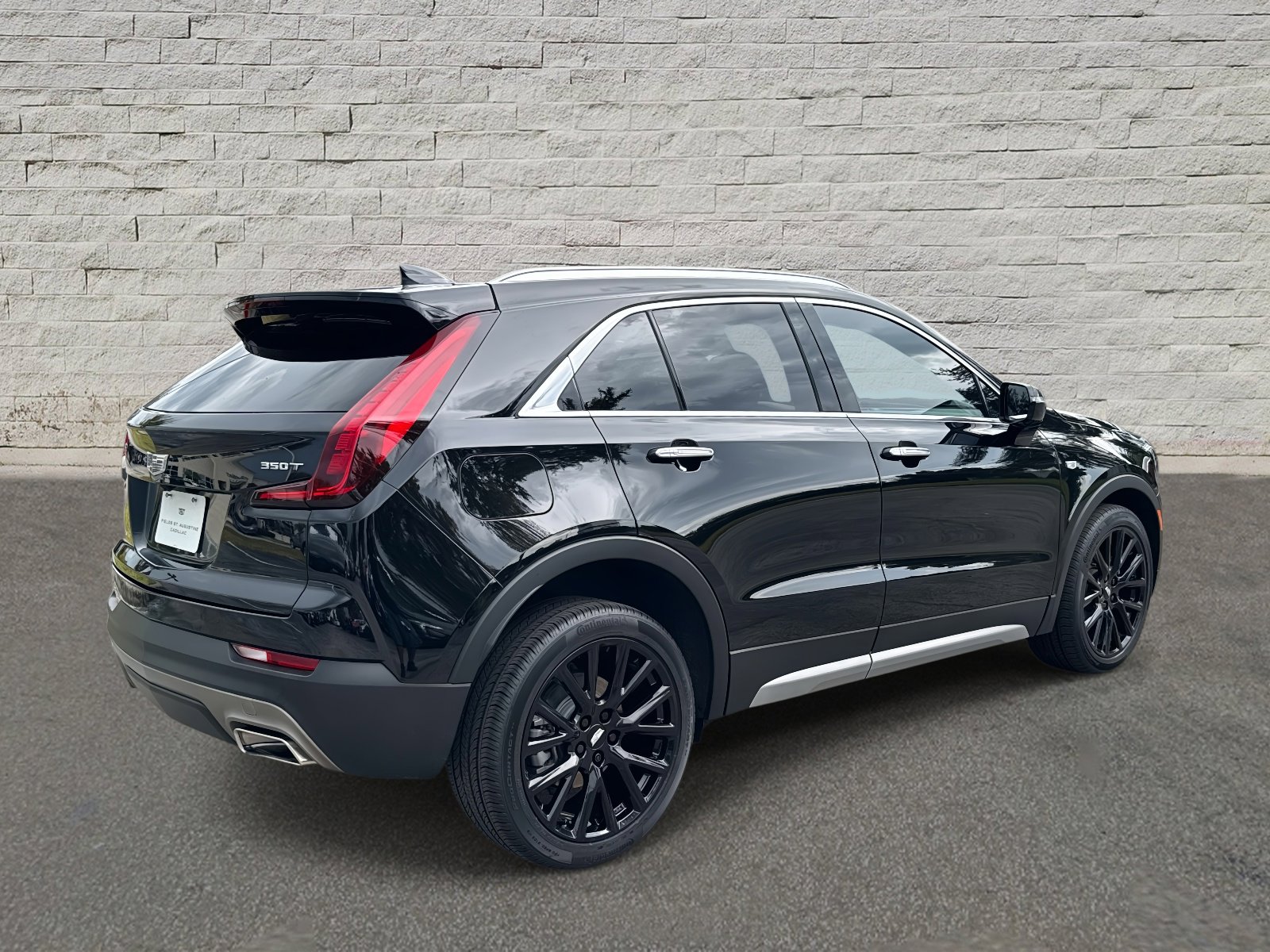2021 Cadillac XT4 Premium Luxury photo 3