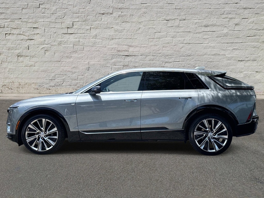 Used 2025 CADILLAC LYRIQ Luxury 3 SUV
