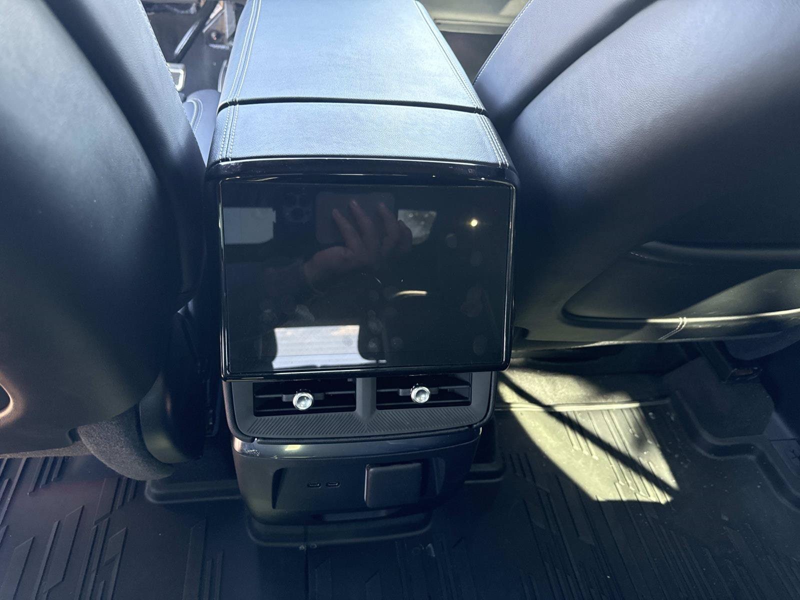2026 Cadillac VISTIQ Sport - Photo 16