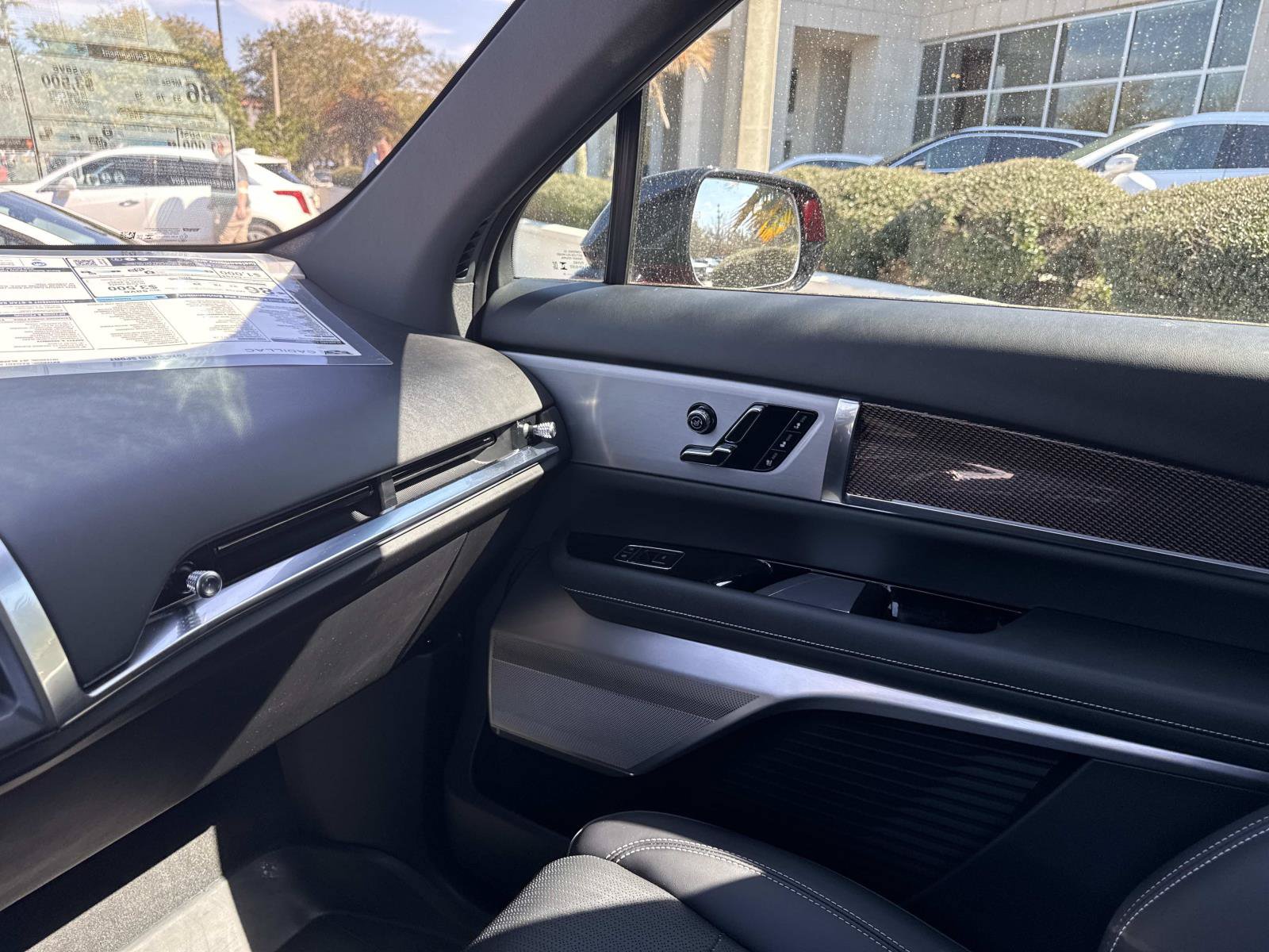2026 Cadillac VISTIQ Sport - Photo 24
