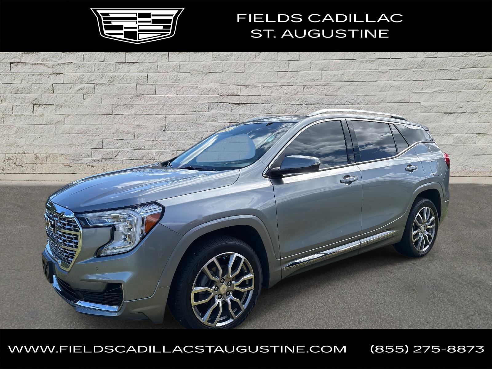 2023 GMC Terrain Denali's photo
