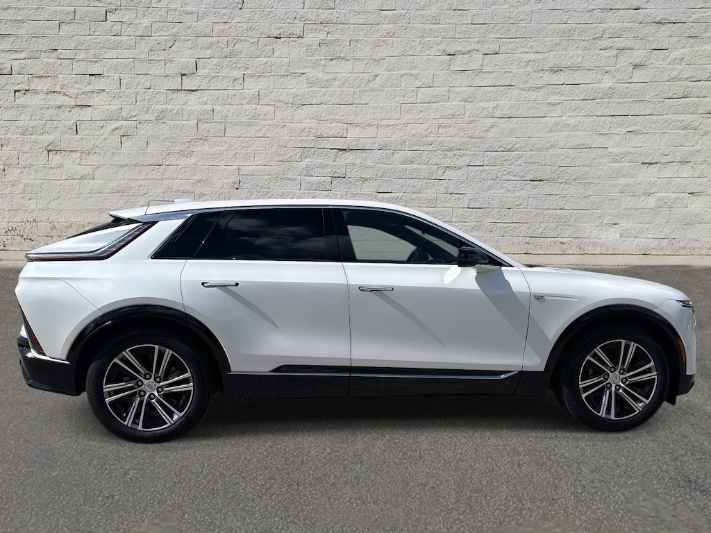 Used 2024 CADILLAC Lyriq Luxury 1 SUV