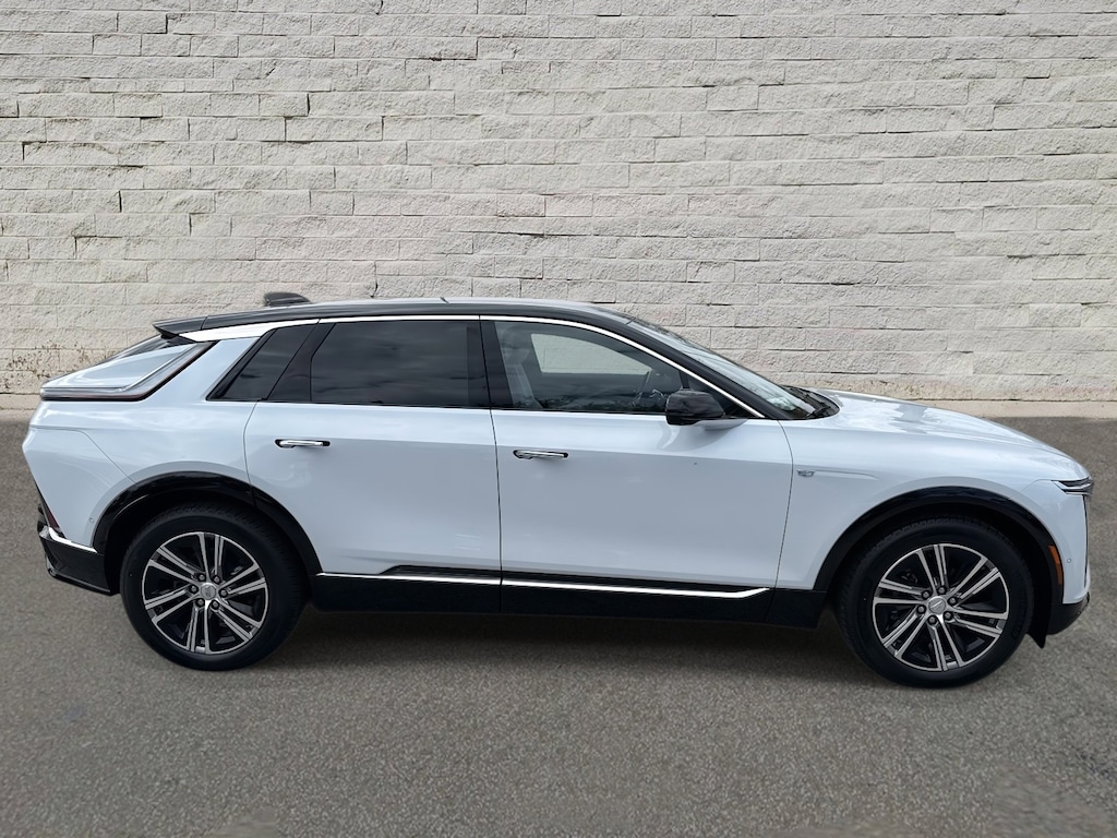 New 2026 CADILLAC LYRIQ Premium Luxury SUV